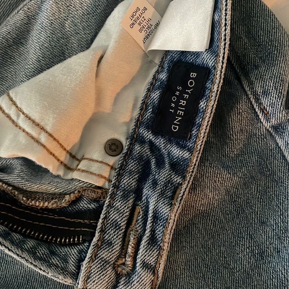 Lucky brand jean shorts - Picture 2 of 4